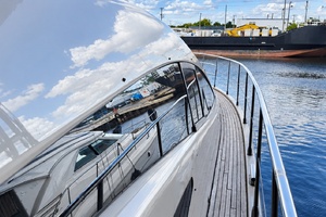 62 Azimut Fly   2004 62ft Azimut Yacht For Sale