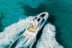 T 2013 Sea Ray Sundancer Yacht For Sale in Cancun 