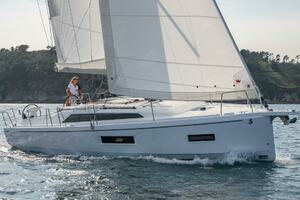 In Stock 37ft Beneteau Yacht For Sale