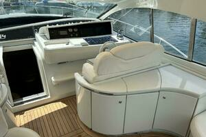 1999 Pershing 54 thumbnail 8