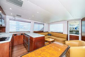 1992 Hatteras 50 Convertible thumbnail 21