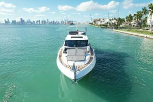 2023 Sunseeker Sport Yacht thumbnail 5