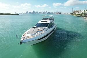 2023 Sunseeker Sport Yacht thumbnail 3