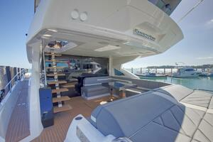 2023 Sunseeker Sport Yacht thumbnail 16