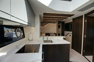 2023 Sunseeker Sport Yacht thumbnail 26