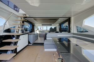2023 Sunseeker Sport Yacht thumbnail 19