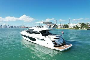 2023 Sunseeker Sport Yacht thumbnail 9