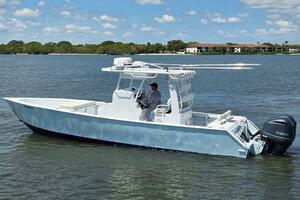 2012 Contender Custom 33 Center Console thumbnail 1