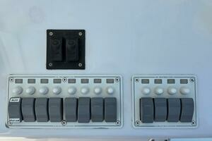 2012 Contender Custom 33 Center Console thumbnail 15