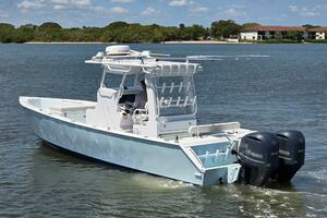 2012 Contender Custom 33 Center Console thumbnail 29