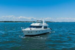 True North 2005 Carver 56 Voyager Yacht For Sale in Greenport NY