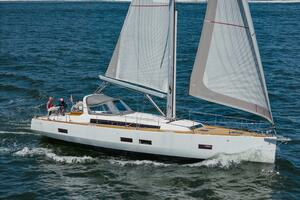 Ruby d' Eau 2014 Beneteau Oceanis 55 Yacht For Sale in Marina Del Rey CA