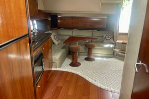 2006 Cruisers Yachts 420 Express thumbnail 24