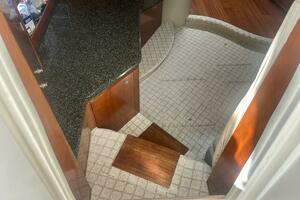 2006 Cruisers Yachts 420 Express thumbnail 16
