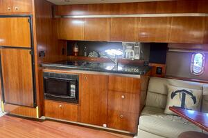 2006 Cruisers Yachts 420 Express thumbnail 21