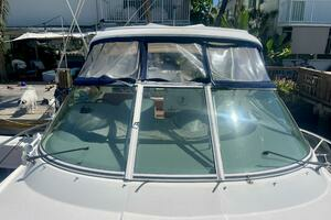 2006 Cruisers Yachts 420 Express thumbnail 11
