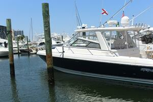  2014 Intrepid 430 Sport Yacht Yacht For Sale in North Palm Beach FL
