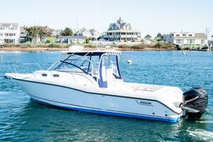 30ft Boston Whaler Yacht For Sale
