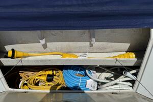 AZZURO 37ft Four Winns Yacht For Sale
