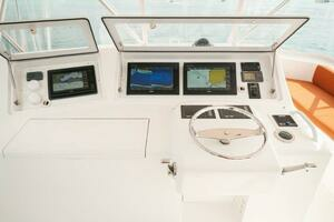 2006 Viking 45 Convertible thumbnail 21