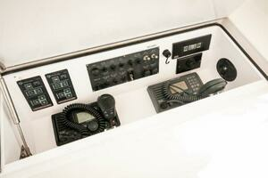2006 Viking 45 Convertible thumbnail 24