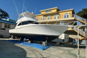 2006 45 Viking Convertible- Fresh Bottom Job