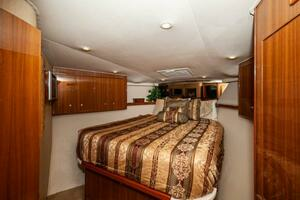 2006 Viking 45 Convertible thumbnail 14