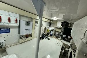 2006 Viking 45 Convertible thumbnail 39