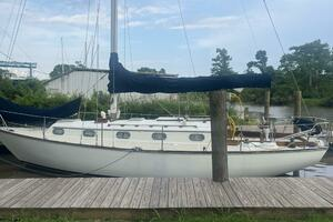 1981 Cape Dory thumbnail 4