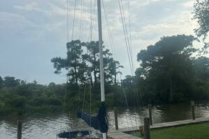 1981 Cape Dory thumbnail 8