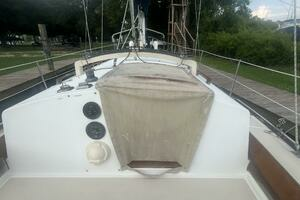 1981 Cape Dory thumbnail 15