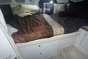 1997 Cruisers Yachts 3575 thumbnail 20