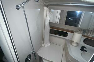 1997 Cruisers Yachts 3575 thumbnail 24