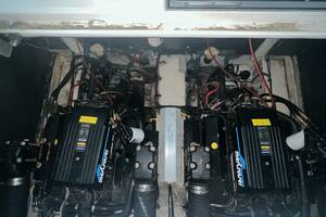 1997 Cruisers Yachts 3575 thumbnail 31
