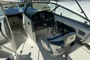 2014 Chaparral 246 SSI thumbnail 9