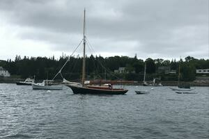 Baby Blue 25ft Jarvis Newman Yacht For Sale