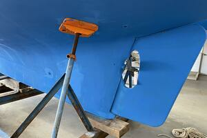 Baby Blue 25ft Jarvis Newman Yacht For Sale