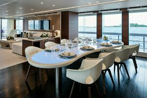 164' Heesen 2021 (ELA) Dining
