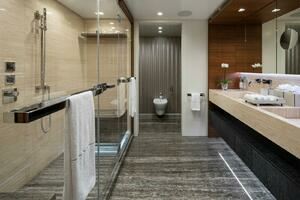 164' Heesen 2021 (ELA) Owner's Suite