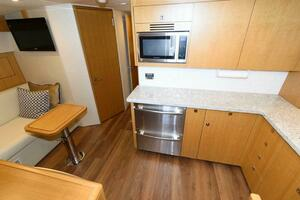 2015 Hatteras Express Sportfish thumbnail 5
