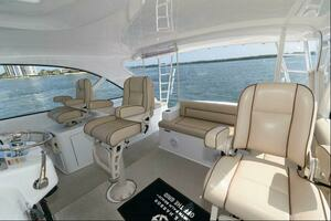 2015 Hatteras Express Sportfish thumbnail 17