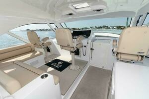 2015 Hatteras Express Sportfish thumbnail 18