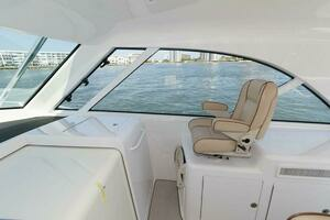 2015 Hatteras Express Sportfish thumbnail 13