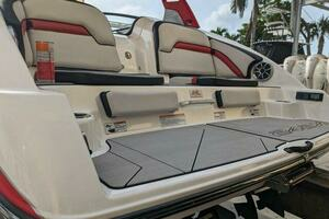 2020 Yamaha Boats 242X thumbnail 10
