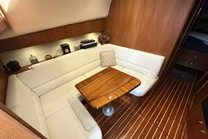 2011 Tiara Yachts 4300 Open thumbnail 22
