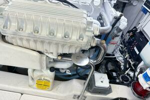 2011 Tiara Yachts 4300 Open thumbnail 33