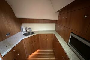 2011 Tiara Yachts 4300 Open thumbnail 26