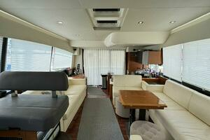 2014 Prestige 550 thumbnail 20