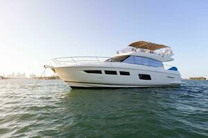 2014 Prestige 550 thumbnail 3