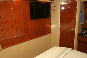 Photo 4418869 for 2004 Sea Ray 390 Motor Yacht  